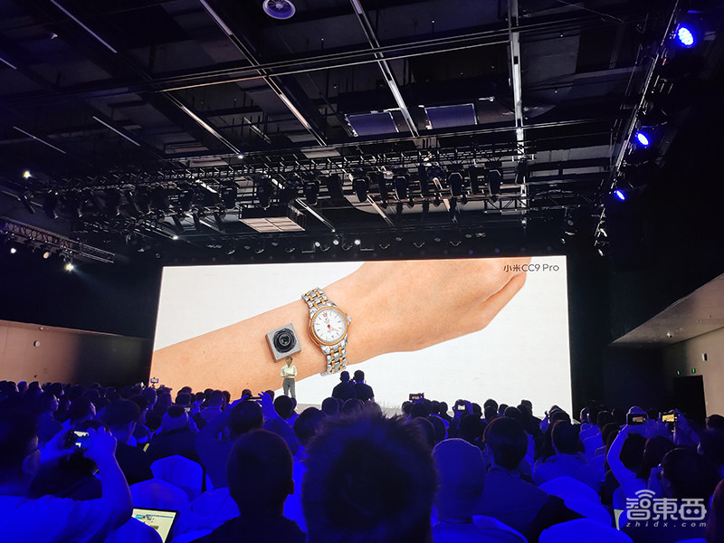 雷军现场又嗨了!小米推1亿像素五摄手机,甩出手表和量子点电视