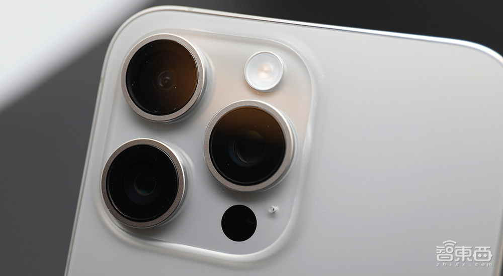 5倍长焦有多少种玩法？iPhone 15 Pro Max长焦摄影深度体验