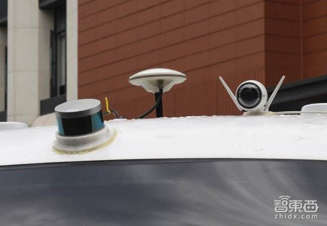 上海交大学霸出手！造无人巴士微信就能约