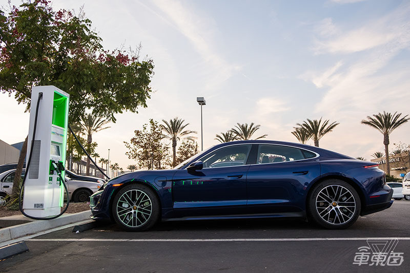 传统车企最强电动车就是它！山路试驾保时捷Taycan Turbo