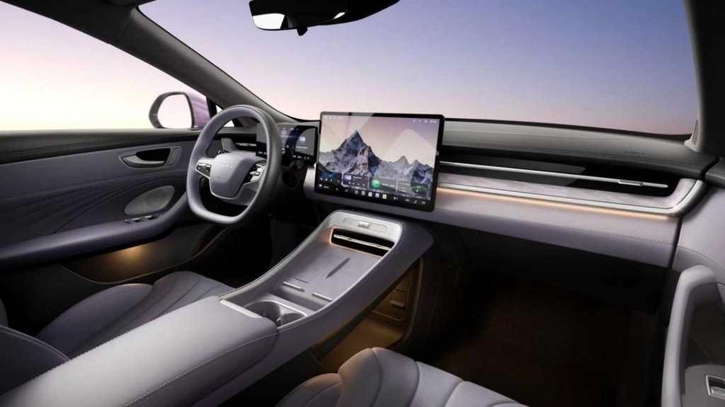 10万级混动轿车新搅局者！荣威M7 DMH以9.78万起预售