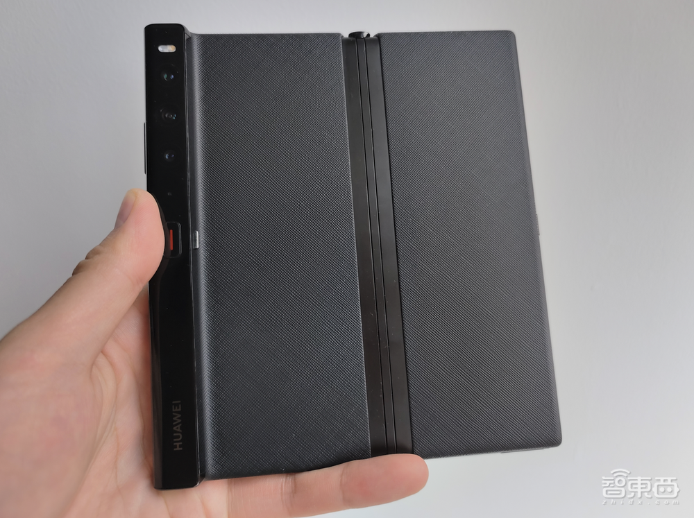 华为Mate Xs 2折叠屏体验:2022年了,华为怎么把“外折”做出花来?