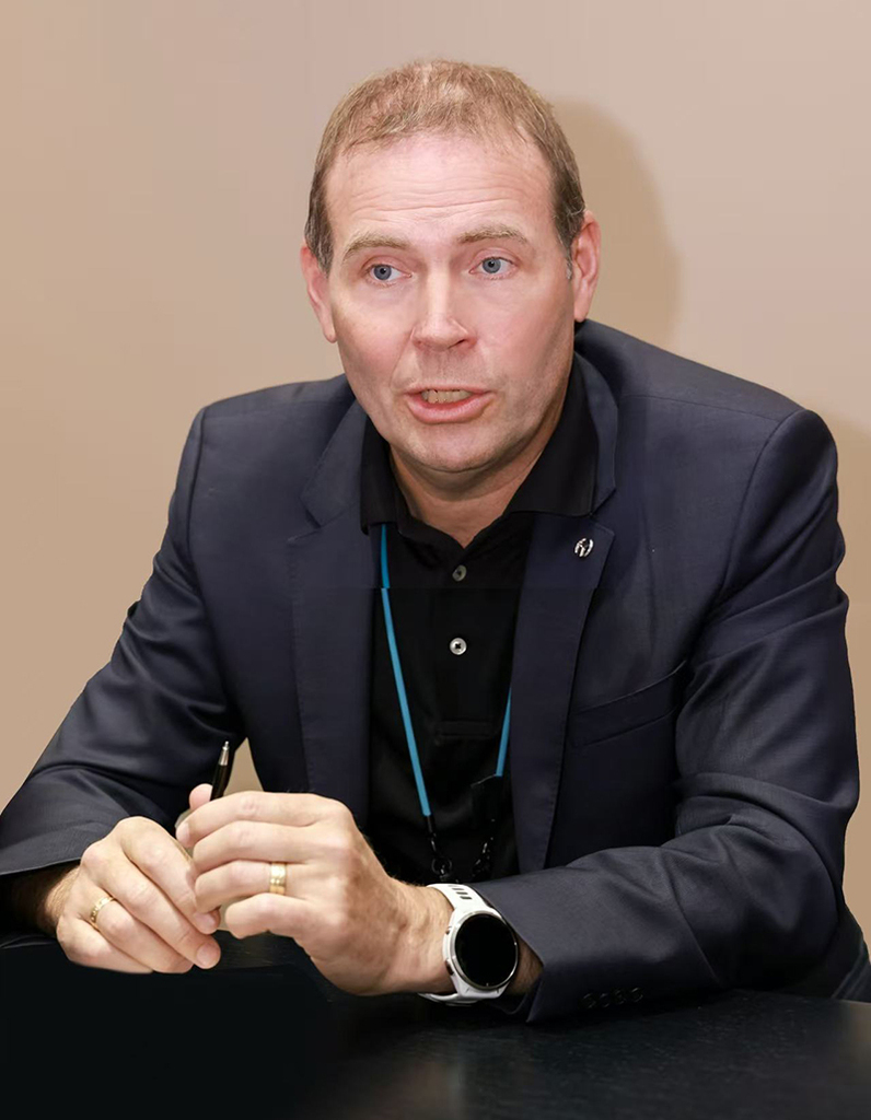 国仁对话奔驰欧孟宇、王忻：德国标准遇上中国速度，智能化每季度都有惊喜