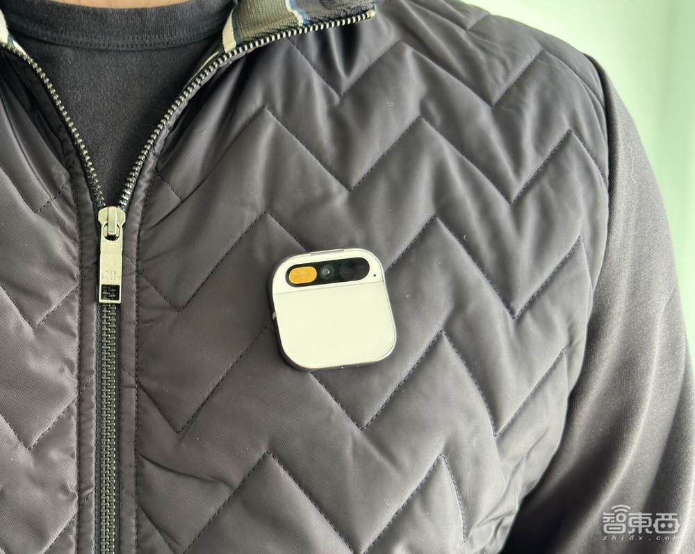 “AI版iPhone”口碑翻车!被嘲美丽废物,售价超5000元,又贵又难用