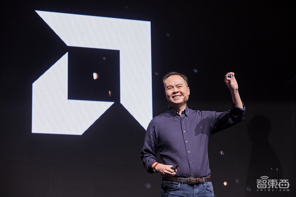 4499元撑起发烧级游戏体验!AMD全新RX 9070显卡来了,AI性能大涨