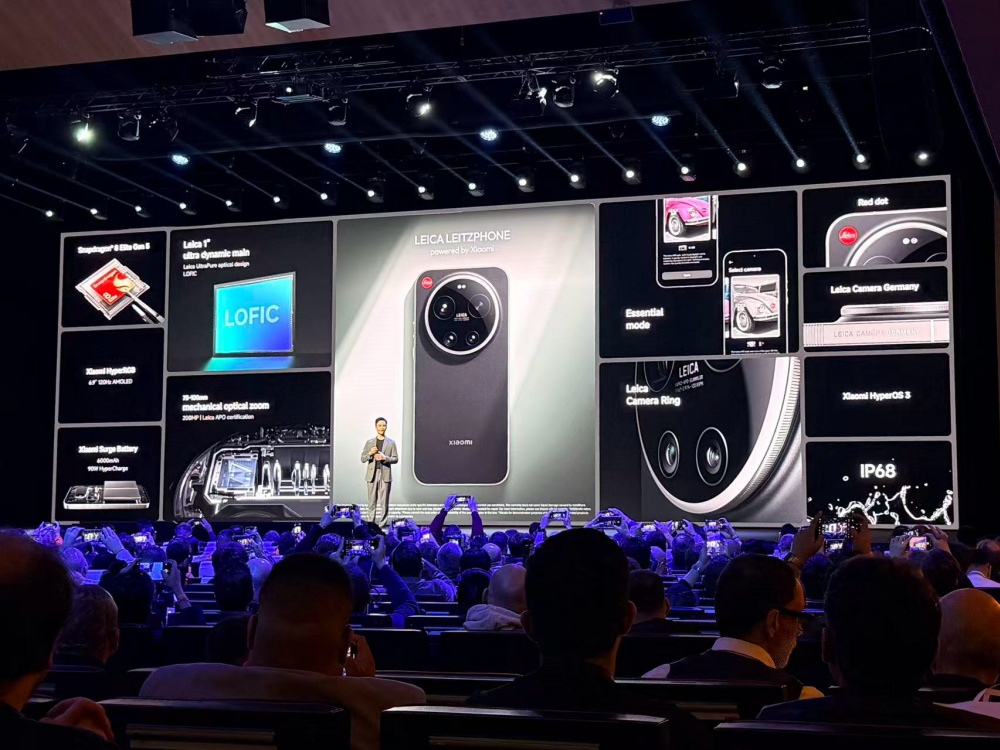 小米巴塞罗那炸场!真徕卡手机1.6万元开卖,VGT超跑等9大新品齐发