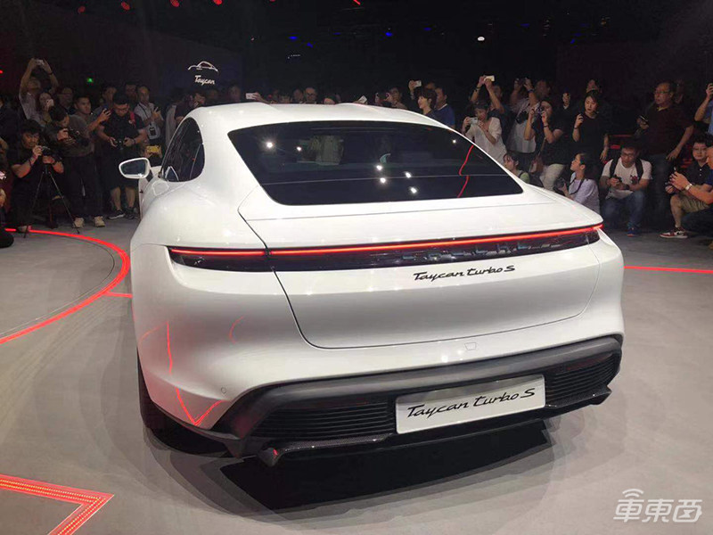保时捷纯电跑车全球首发！最快2.8秒破百，149万起售