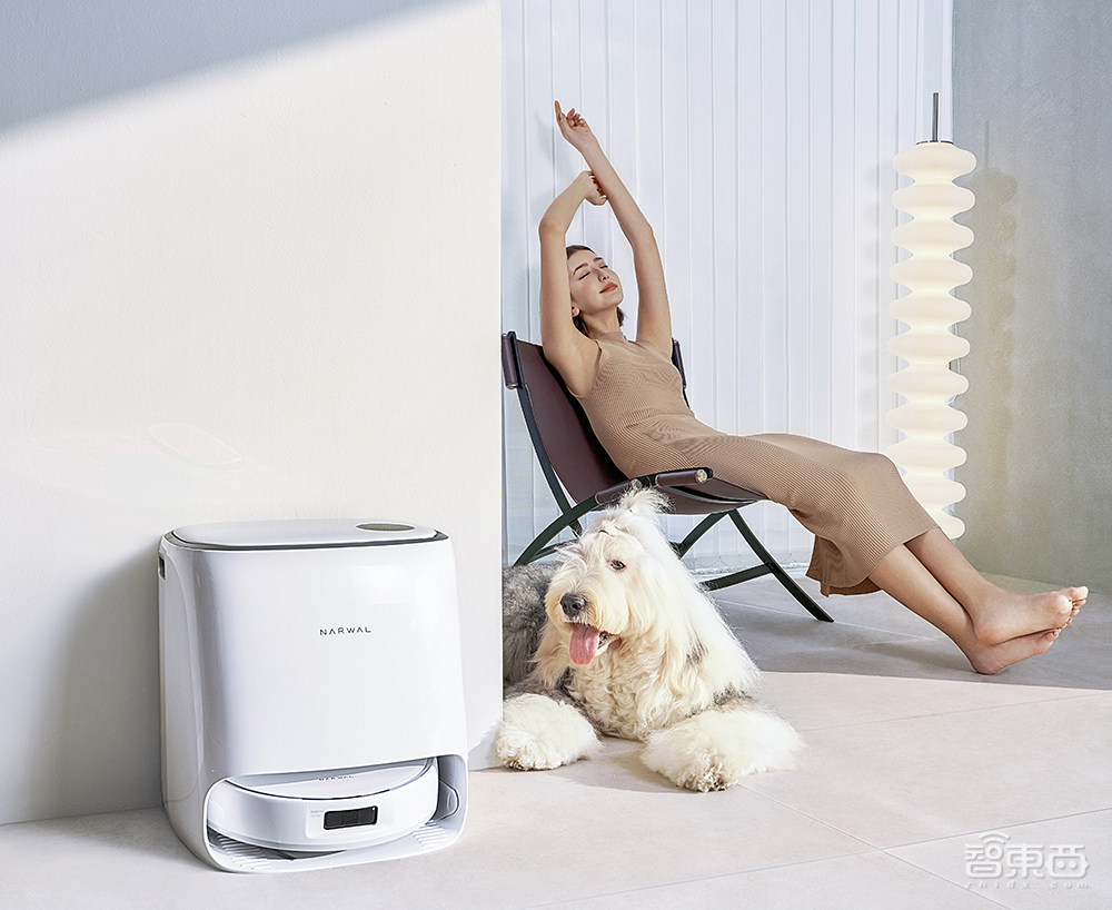 云鲸旗舰扫拖机器人J4来了！7800Pa顶配吸力、30天免倒垃圾，还学会更聪明的拖地