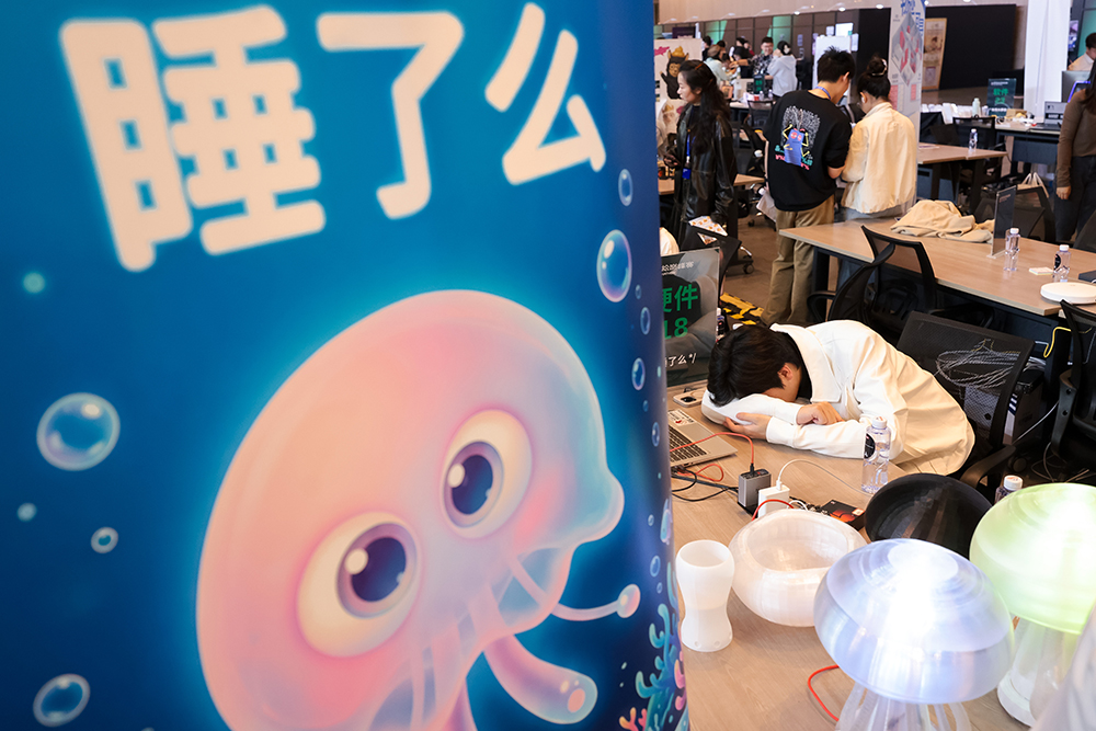 00后48小时赚20万,小红书炸出一堆AI狠活