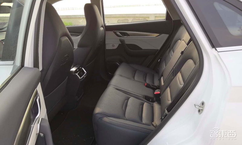为90后造车的威马交卷了！试驾EX5我们发现20个关键点