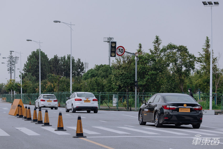 从硬件到软件，大陆集团打造智能网联汽车生态