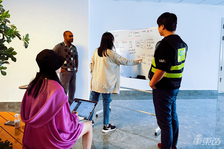 他们,在贵阳给阿里“造车”