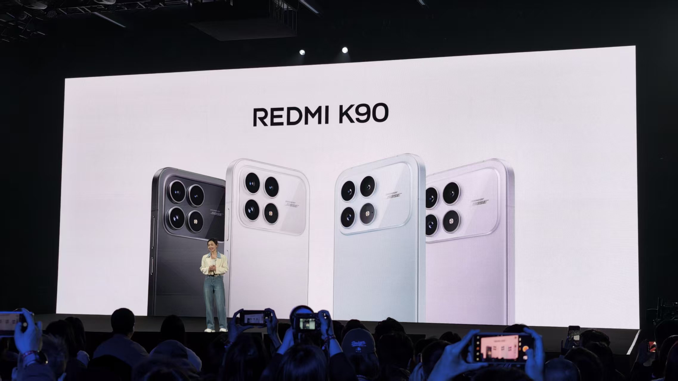 刚刚,红米“宣战”小米,陈奕迅点赞K90 Pro Max:好好听