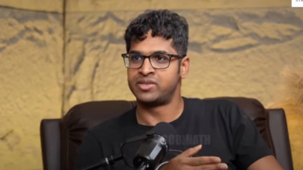 马斯克对内动刀!超算团队整合,全力投向智驾芯片研发