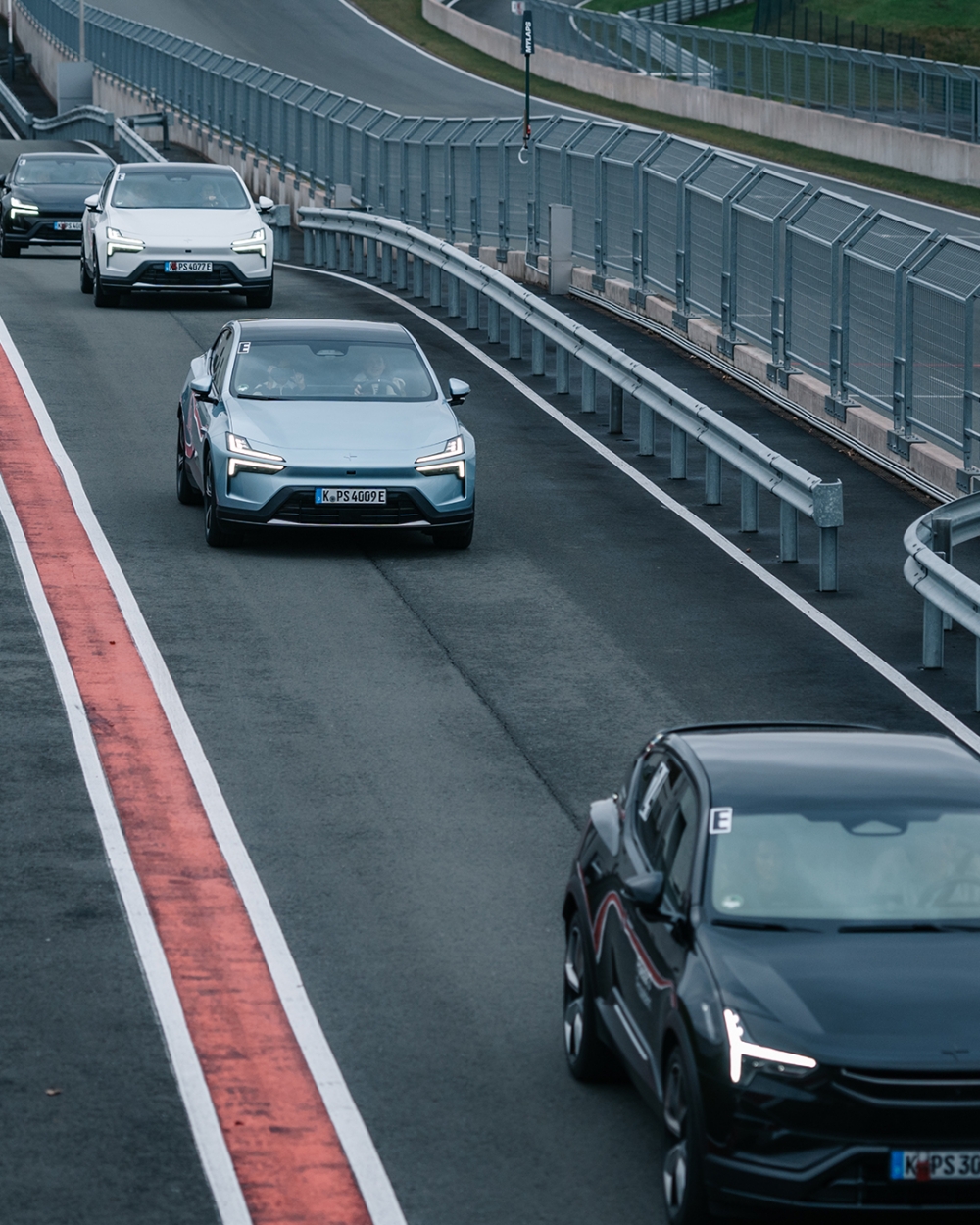 李书福14亿元 “输血” 极星!深陷销量泥潭,或推首款面向大众市场车型