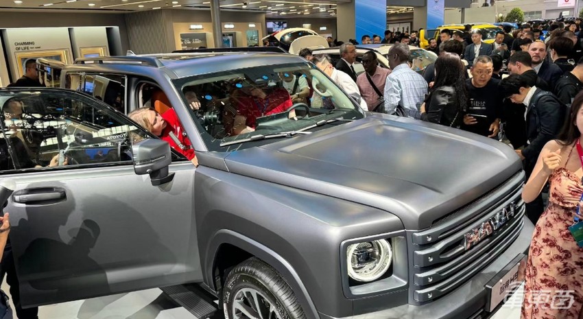 车模失业老板当网红，北京车展成小米车展！除了热梗还有这五大行业真相