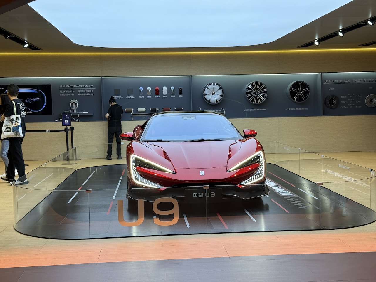 洋豪品牌一个没来！国产车价格战现场开打，暴走3万步看成都车展六大真相