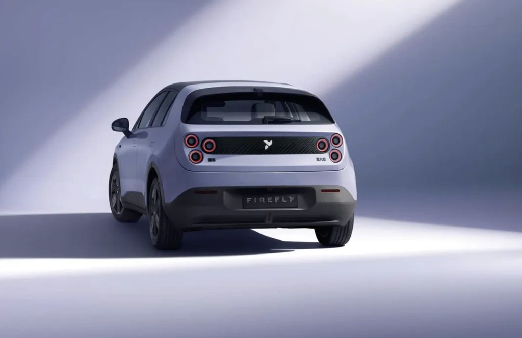 蔚来最便宜新车开卖!不到12万起,预售价打了8折