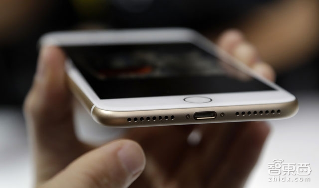 一眨眼,第十代iPhone来了!多了一只眼,少了一个眼儿!(干货全记录)