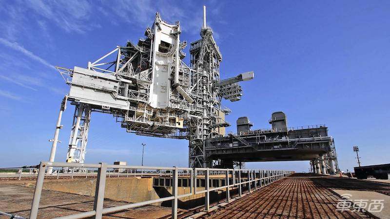 马斯克贝索斯恩仇录:从太空到陆地!