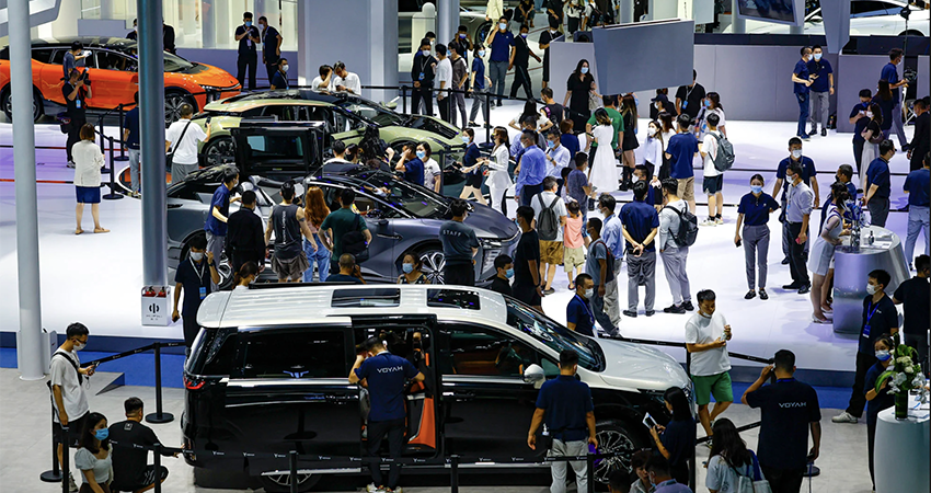 蔚小理抢着发新车，还有小米汽车首发，一文看尽十大重磅新车