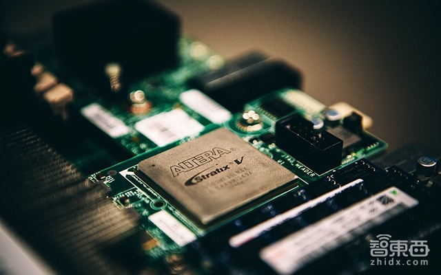 特斯拉捅翻了马蜂窝!自动驾驶芯片战争爆发