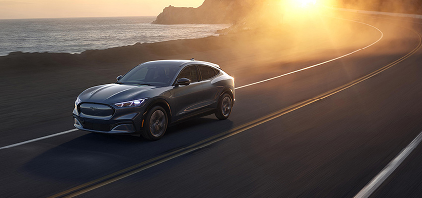 美系肌肉车野马“变身”纯电SUV！福特这个大招憋了100年