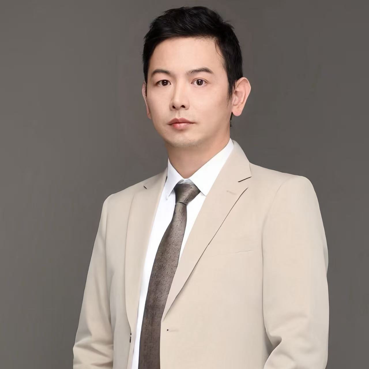 华为专家解读384!超节点与智算集群研讨会议程出炉,还覆盖OCS超节点、AI网络等议题