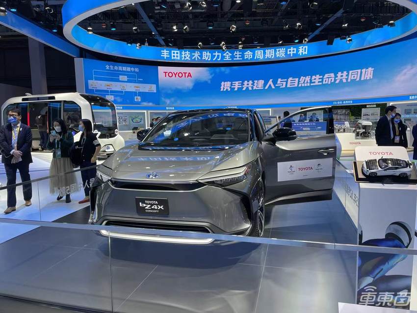 打卡进博会汽车展馆：纯电悍马国内首次亮相，丰田大秀氢能源车