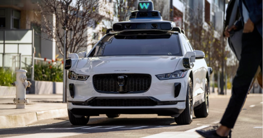 Waymo召回失效遭调查，20余次无视停靠校车，软件升级后仍未改变