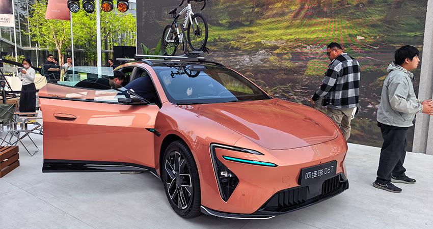 阿维塔06T限时21.59万开售！全系标配华为ADS，上车896线激光雷达