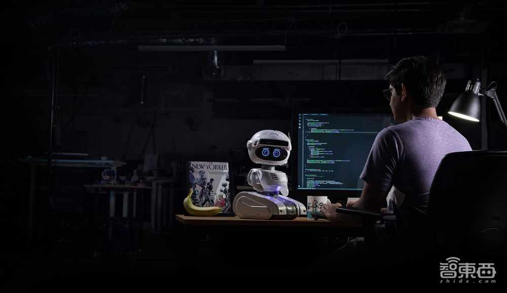 可编程机器人Misty炫技：眨眨眼就能描述场景，还支持DIY新功能