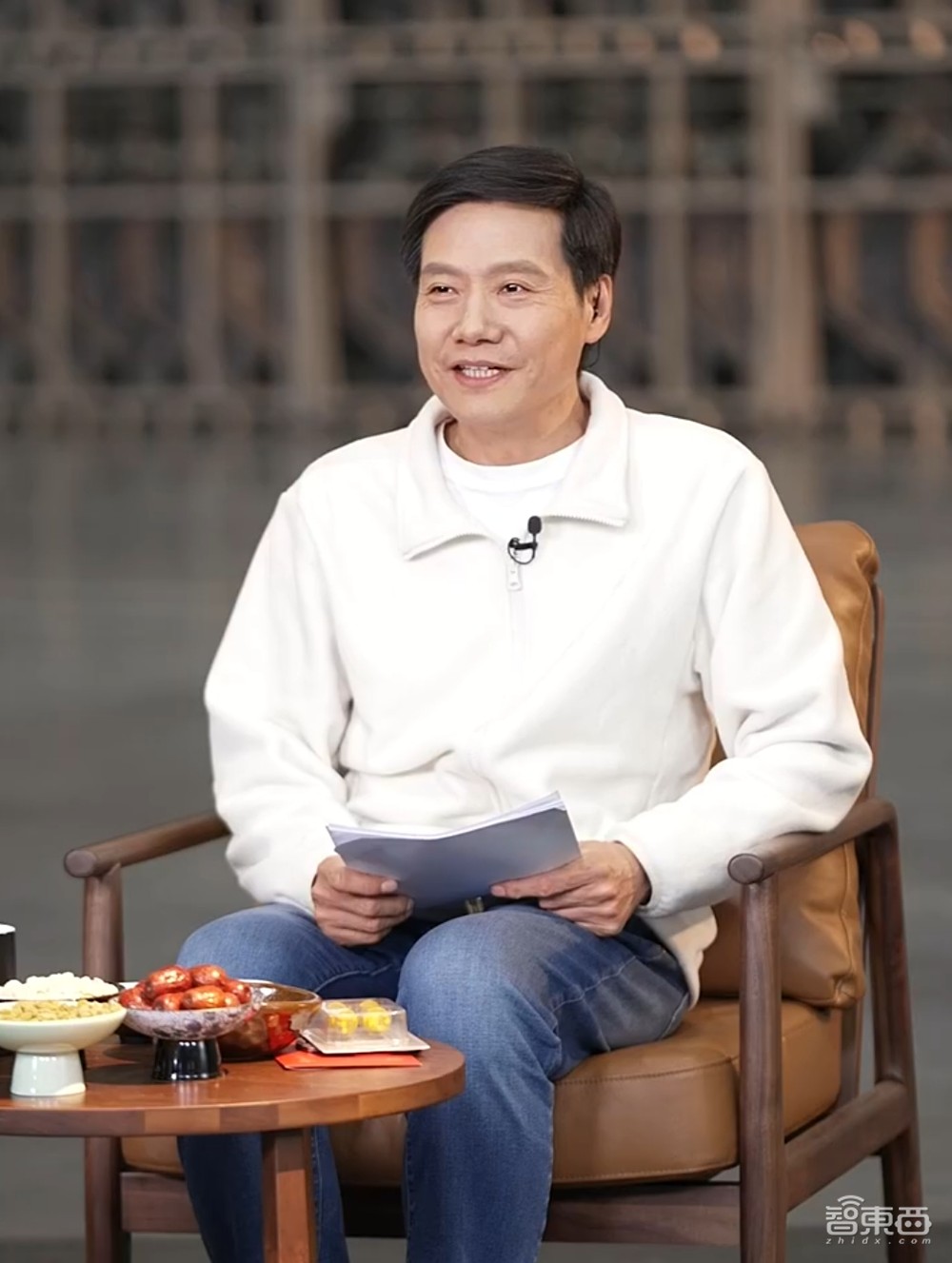 雷军4小时跨年直播:交小米年终总结,晒30万辆交车目标,立了N多flag