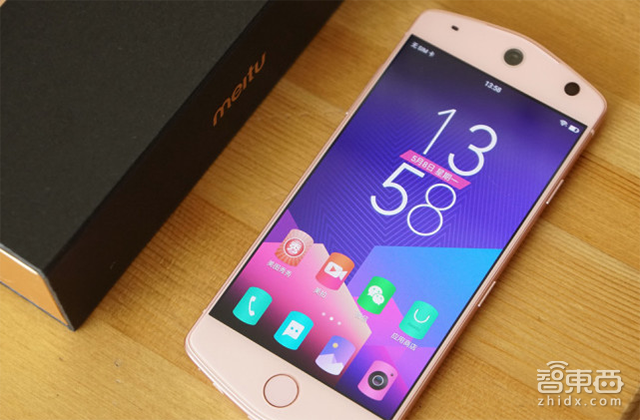 智东西晚报:锤子发布会双摄长续航新机坚果Pro ofo员工爆料内部存在大面积贪腐