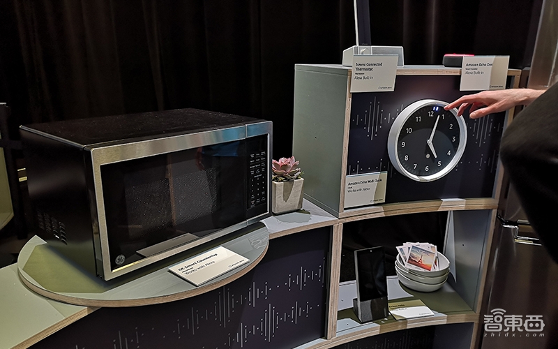 日行两万步!我们挖出了AI占领CES的秘密