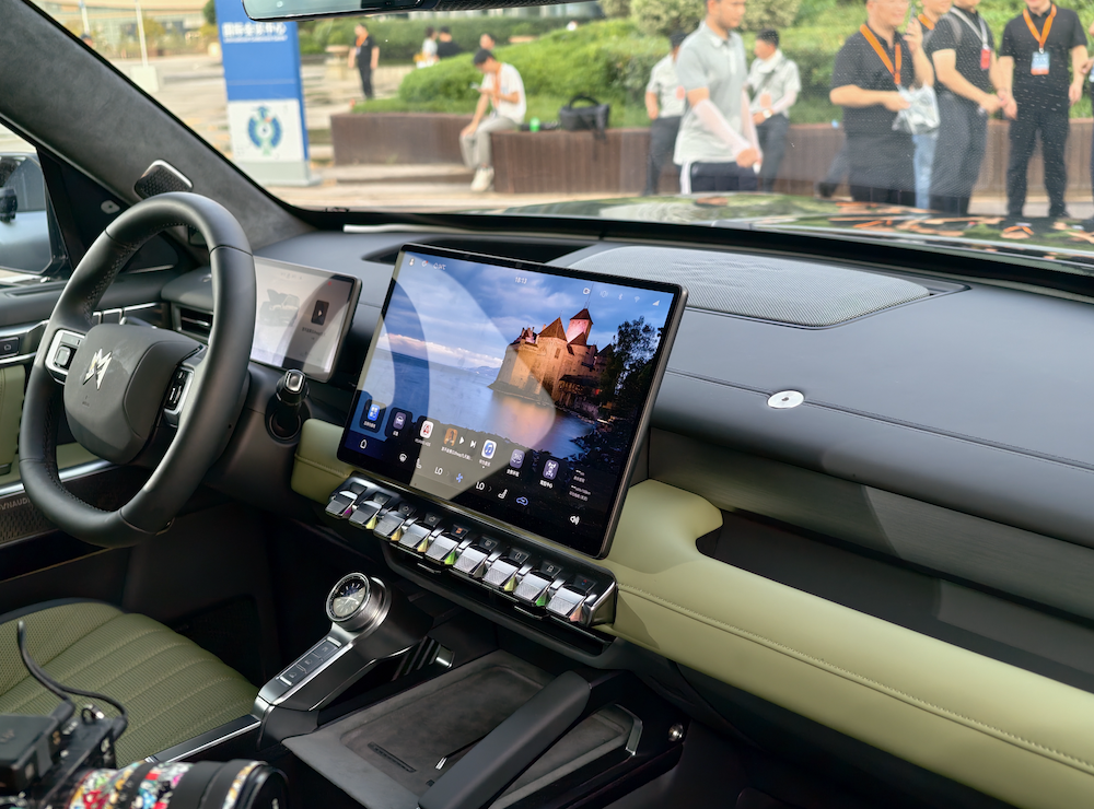 又一款华为系新车来了!预售32.99万起,华为乾崑全家桶上车