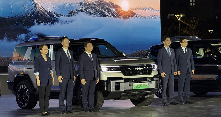 1.6万元，比亚迪发旅拍神器！一键收放无人机，秒出大片