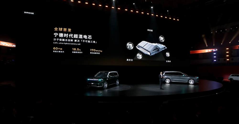 零跑首款MPV首发亮相！朱江明：下一个十年冲击400万年销