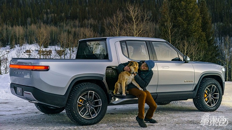 美系肌肉车野马“变身”纯电SUV！福特这个大招憋了100年