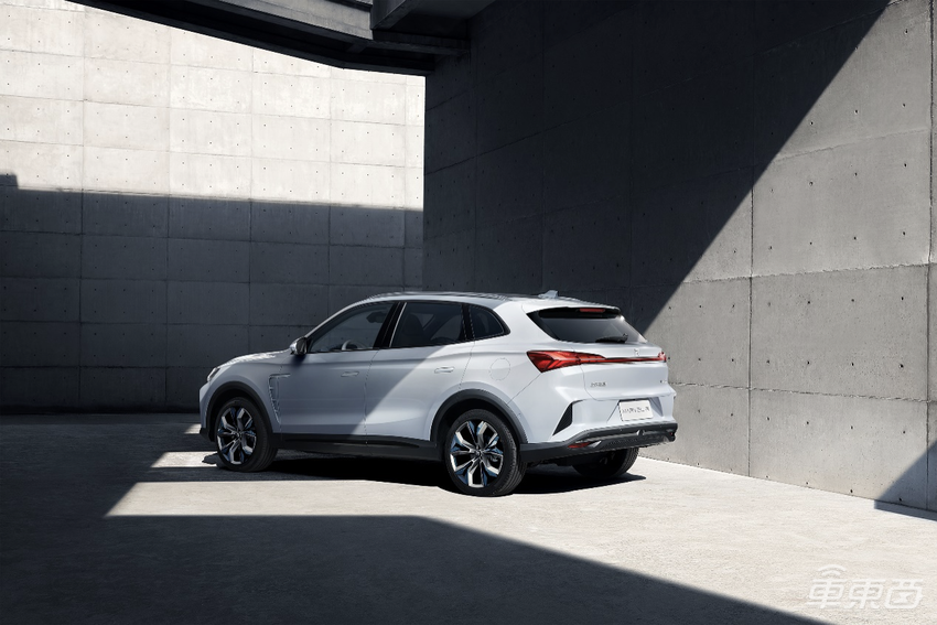 上汽MARVEL R正式上市 21.98万起售 搭载华为5G芯片