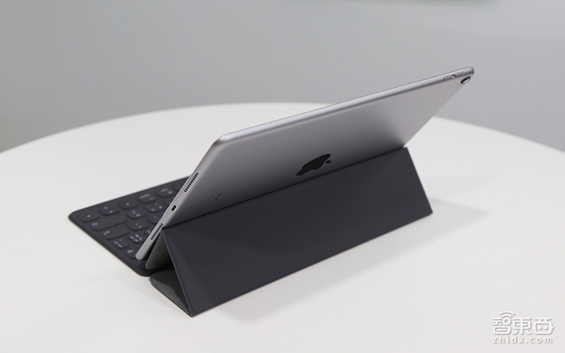 使用iOS 11附身的新iPad Pro是怎样一种体验?爽!