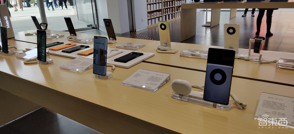 华为缺货真相调查:走遍北京线下门店,从有钱难买到坐地起价