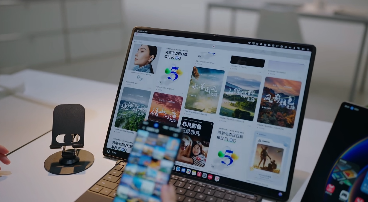 历史性一刻：华为打通苹果，鸿蒙6正式发布，余承东：流畅得像换了个新手机