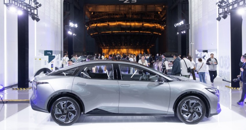 丰田bZ3正式上市，起售价16.98万元，灵魂来自比亚迪