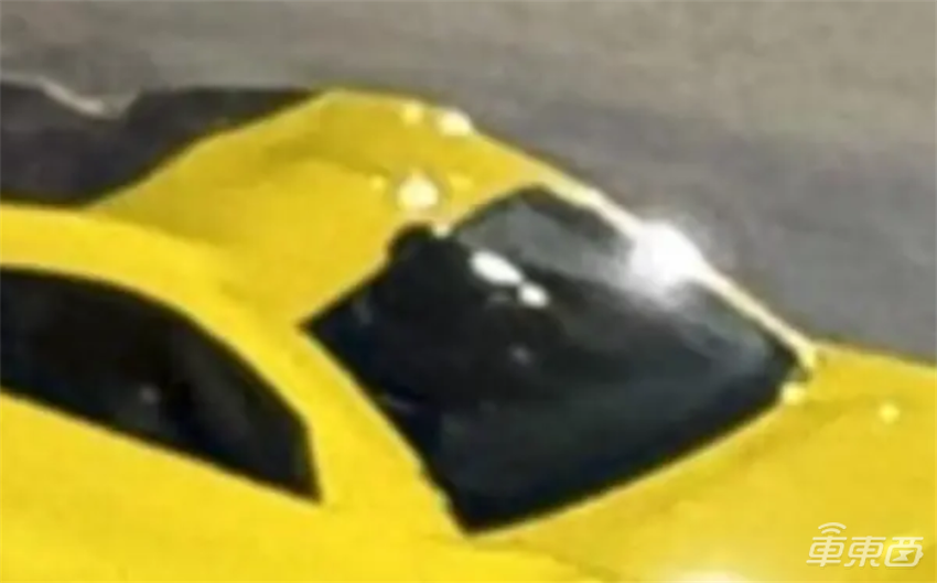 特斯拉Robotaxi高调定档!马斯克给公交车判死刑,新势力智驾老大:很期待