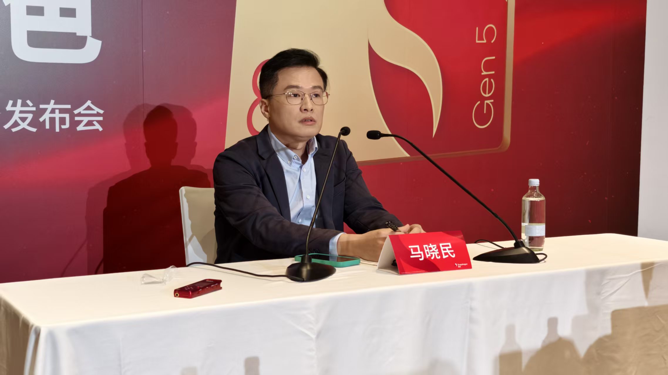 华为麒麟刚亮剑，高通芯旗舰就来了