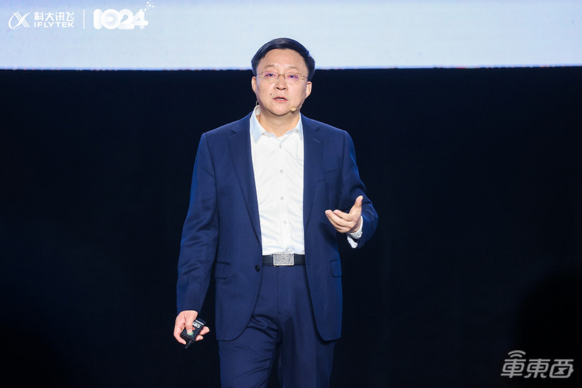 讯飞星火落地六大车企!端侧大模型年内可用,打响规模落地战