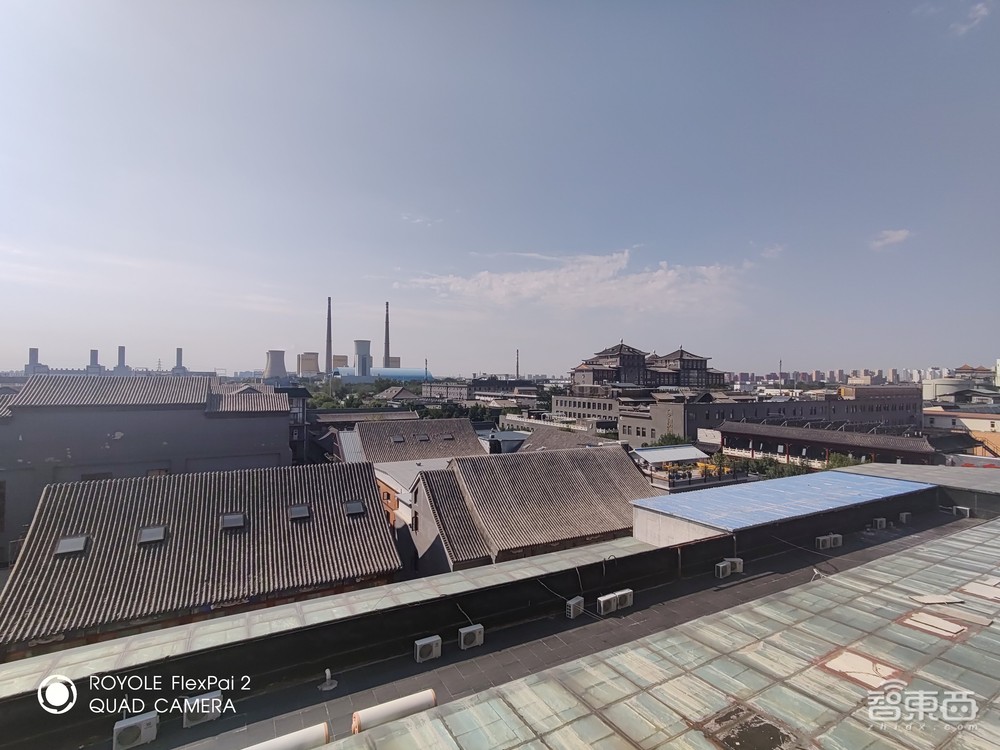 柔宇二代折叠屏手机全球首测:“无折痕”秒杀三星!弯折寿命超百万次