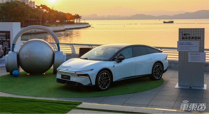 何小鹏今年最后一击：小鹏P7+预售20.98万起，你觉得贵了还是低了？