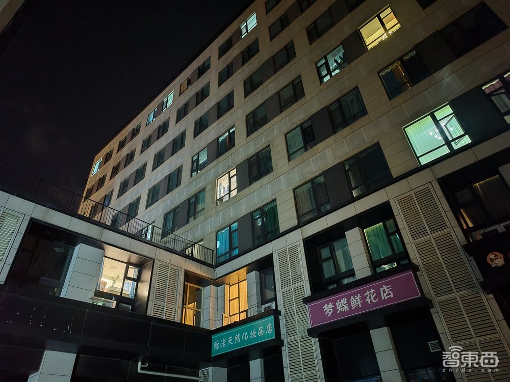 OPPO Reno8 Pro+体验:自研影像NPU提升逆光、夜拍,大镜头窄边框抢眼